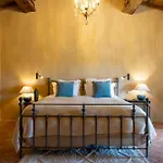מלון Le Hameau De Saparale 4*