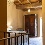 מלון Le Hameau De Saparale 4*