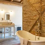 Le Hameau De Saparale מלון