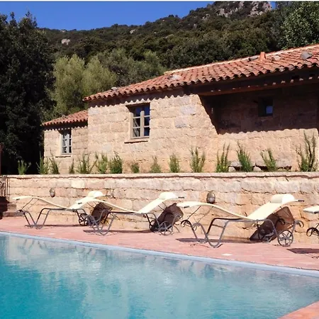 Hotel Le Hameau De Saparale 4*