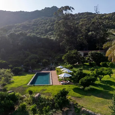 Le Hameau De Saparale