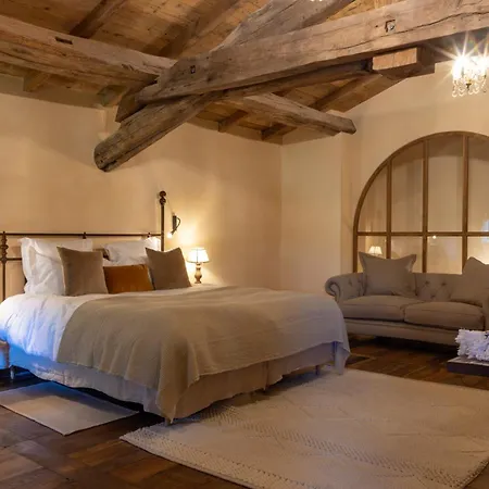 Le Hameau De Saparale מלון 4*