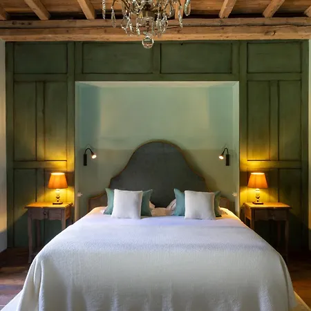 Le Hameau De Saparale מלון