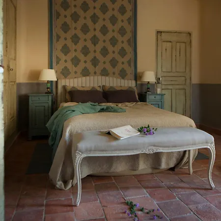 Le Hameau De Saparale מלון