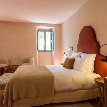 Le Hameau De Saparale מלון 4*