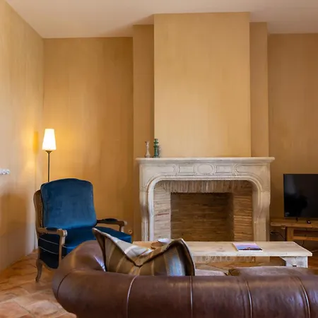 Le Hameau De Saparale מלון