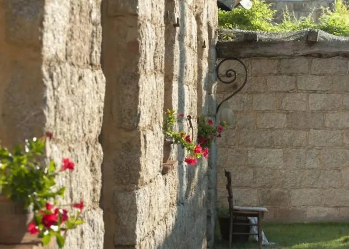 Le Hameau De Saparale 4* 萨尔泰纳