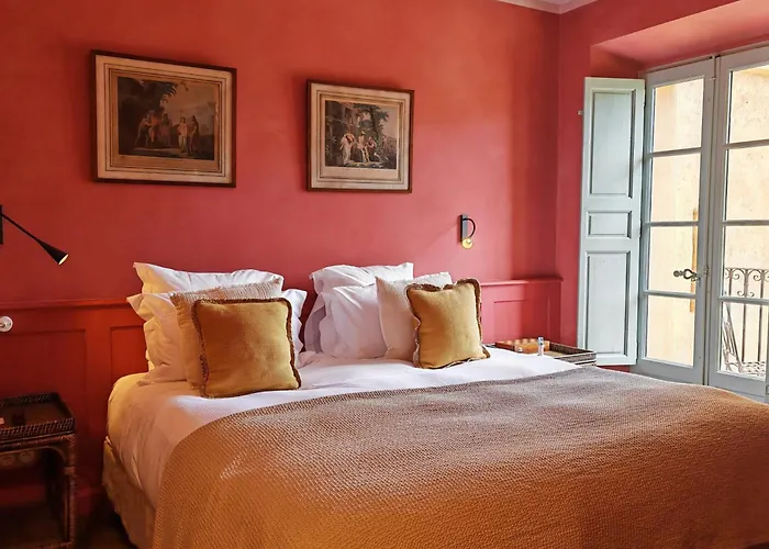 Le Hameau De Saparale 4* 萨尔泰纳